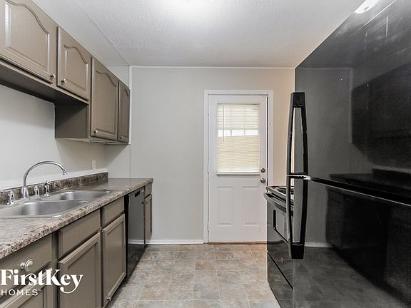 3rd image of 5907 Westhaven Dr