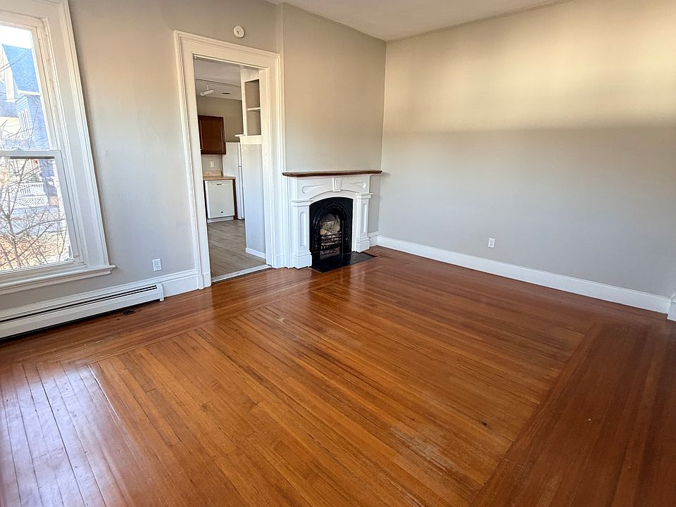 1st image of 787 Whitney Ave #1L