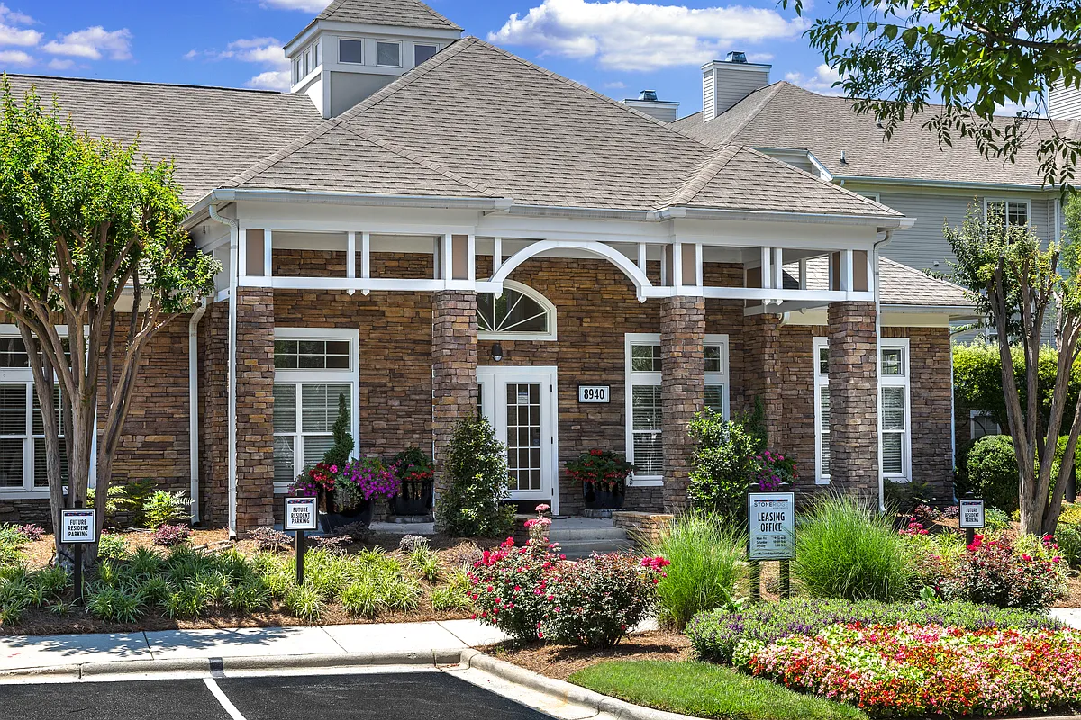Building Photo - 8940 Camden Creek Ln