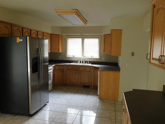 5th image of 4774 Whitesell Dr