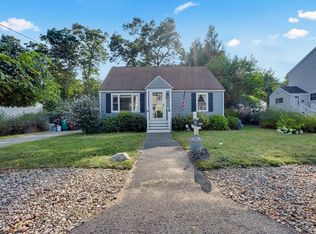 187 Campbell Dr, Lowell, MA 01851