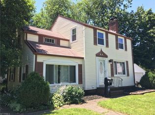 1316 Colonial Blvd NE, Canton, OH