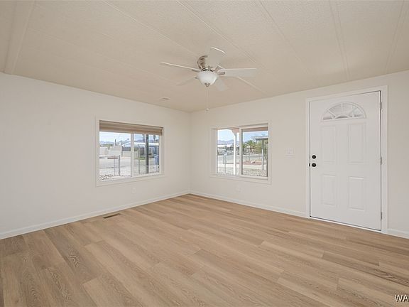 3rd image of 5680 S Pearl Street