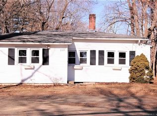 233 Water St, Guilford, CT 06437