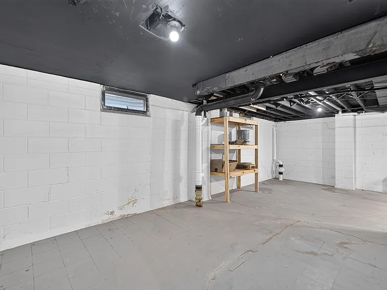 7318 Rosewood St — Photo 40