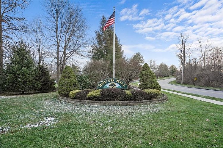 1st image of 7 Laurel Ct