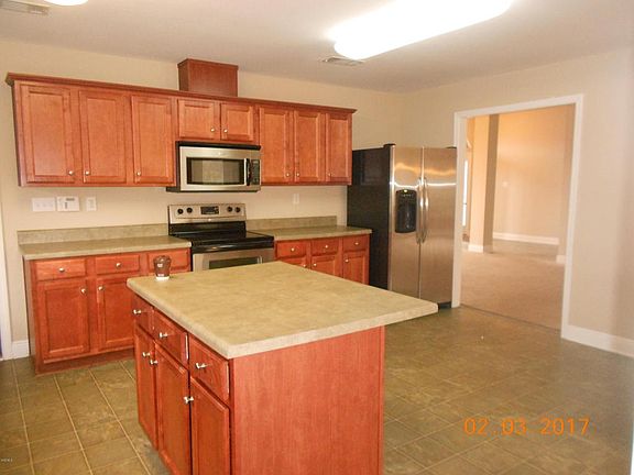 3rd image of 17254 Excalibur Cir