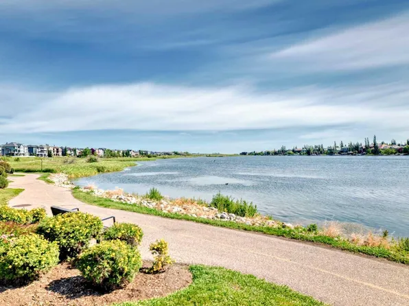 371 Marina Dr #105, Chestermere, AB T1X 1V1
