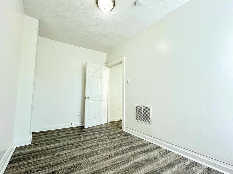 1st image of 2749 Pestalozzi St APT 2W