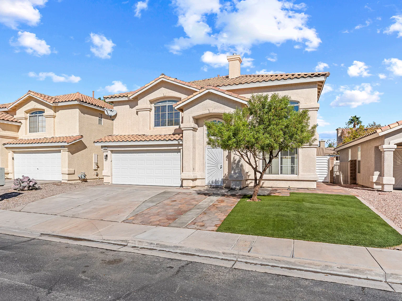 3 bed, 2.5 bath, 1698 sqft, $2,375 — Photo 3