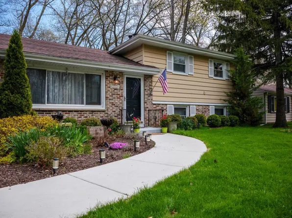 11425 8th AVENUE, Pleasant Prairie, WI 53158