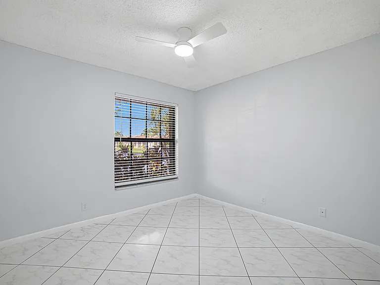 5284 Breadfruit Cir — Photo 26