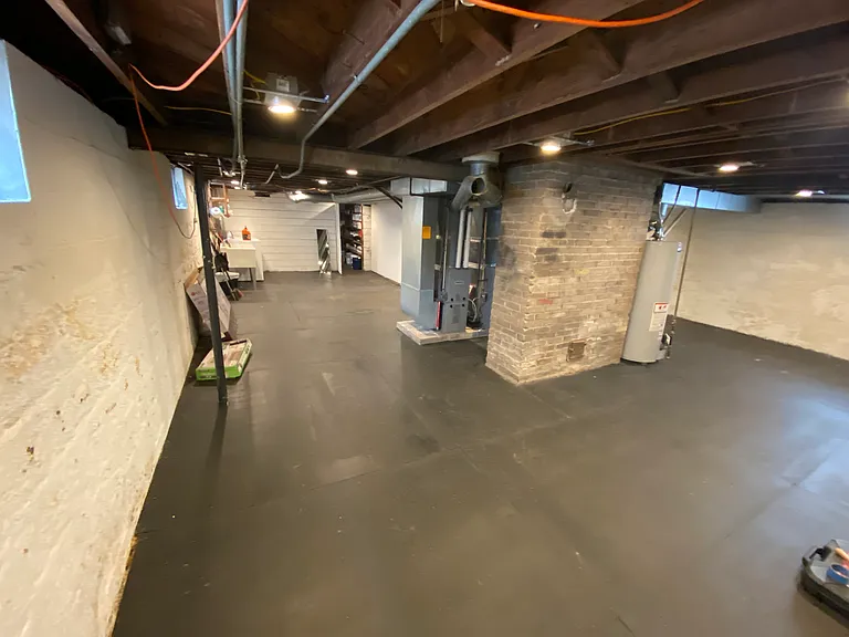 250 Woodbine Ave #1 — Photo 33
