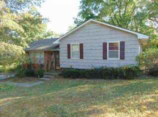 7245 Tauromee Ave, Kansas City, KS 66112
