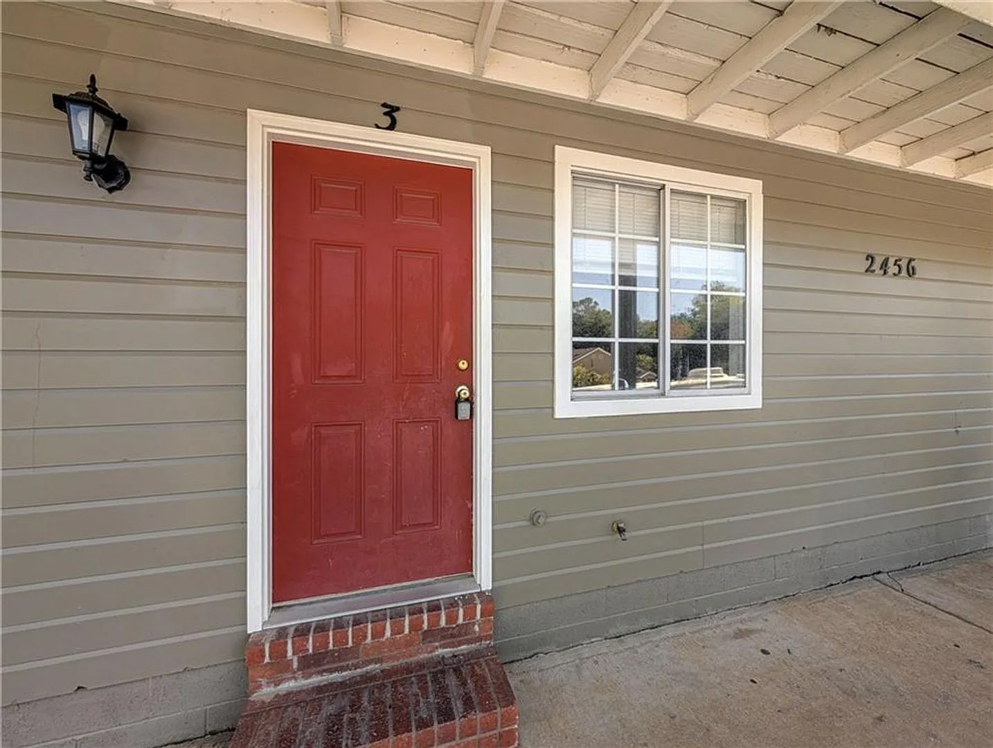 2 Bed 1.5 Bath Condo — Photo 3