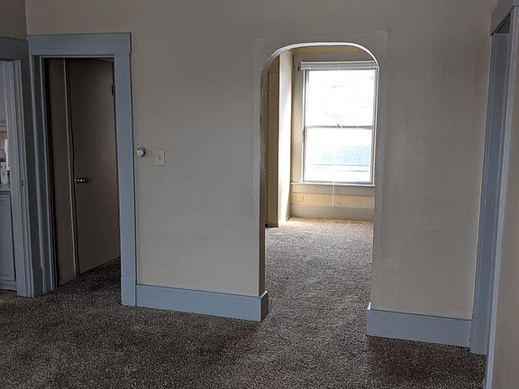 2nd image of 314 S 8th St #1/2