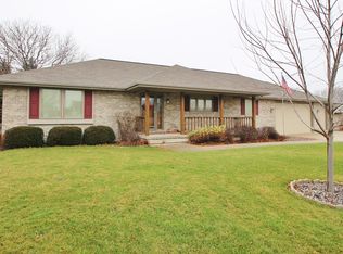 1108 Cardinal St, De Pere, WI 54115
