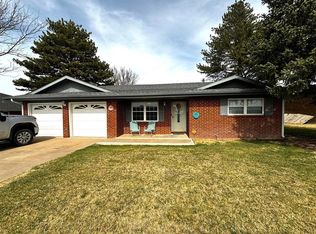 6058 N Sunset Dr, Guymon, OK 73942