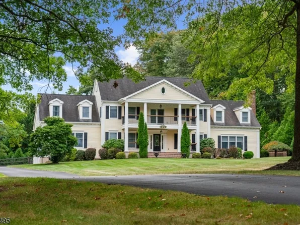 44 Country Acres Dr, Union Twp., NJ 08827