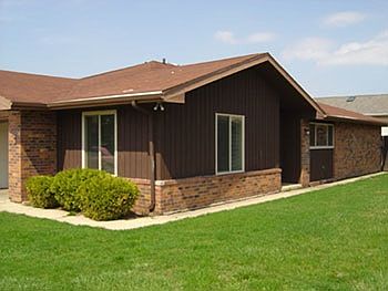 2nd image of 2201 Cottonwood Dr APT A
