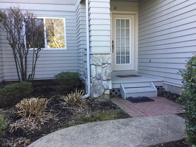 1st image of 14 HARKER HILL DR