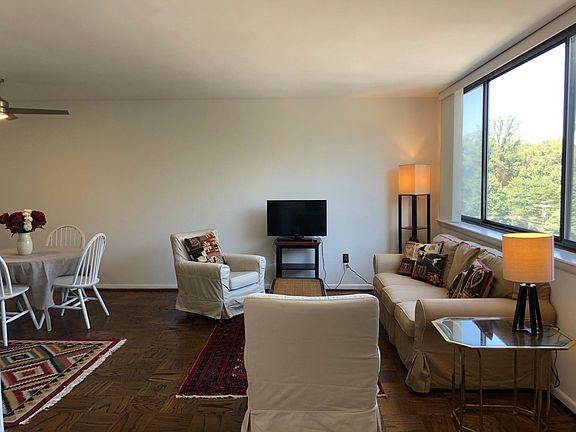 3rd image of 4401 Lee Hwy APT 45
