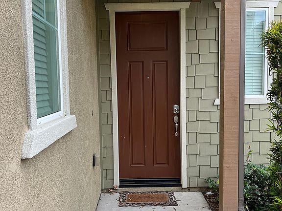 4th image of 14693 Marist Ln