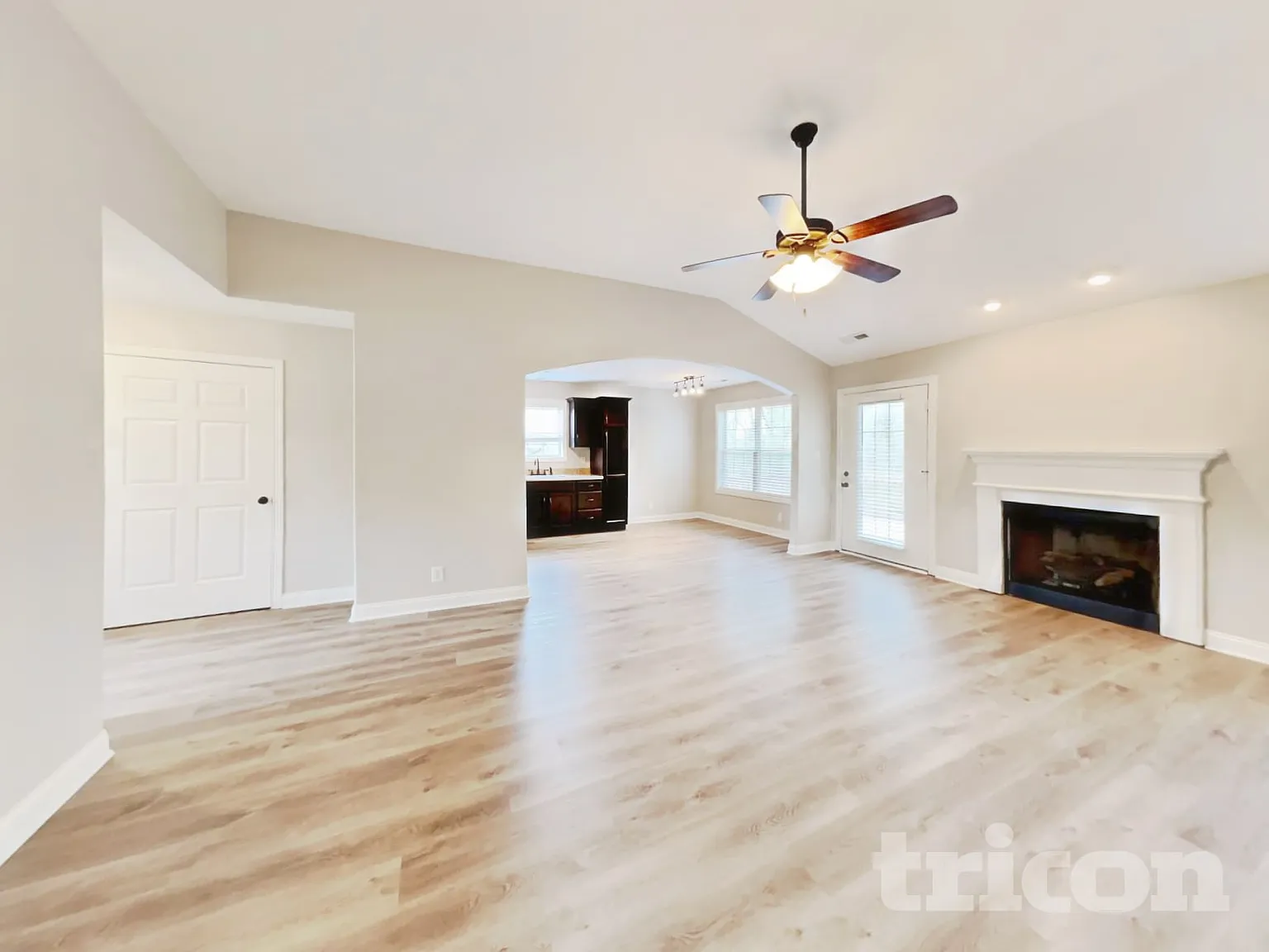 1889 Jackie Lorraine Drive Clarksville TN — Photo 4