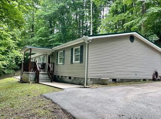 93 Hidden Valley Rd, Chapmanville, WV 25508