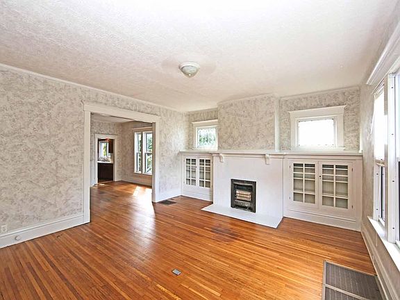 3rd image of 506 E Gambier St