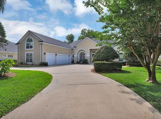 8232 Bay Tree Ln, Jacksonville, FL 32256