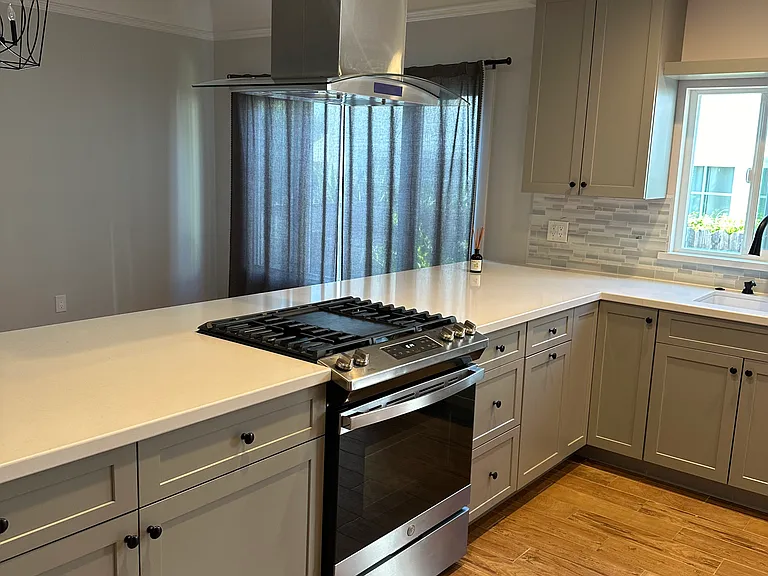 845 N Kilkea Dr — Photo 28