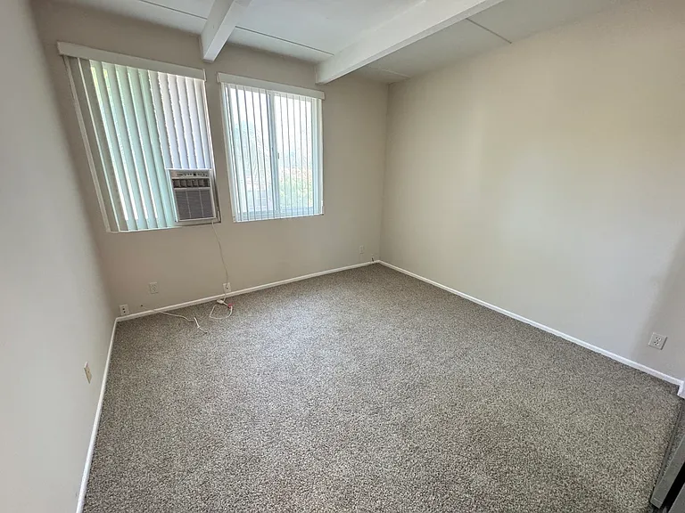 11500 Rochester Ave #11500 — Photo 42