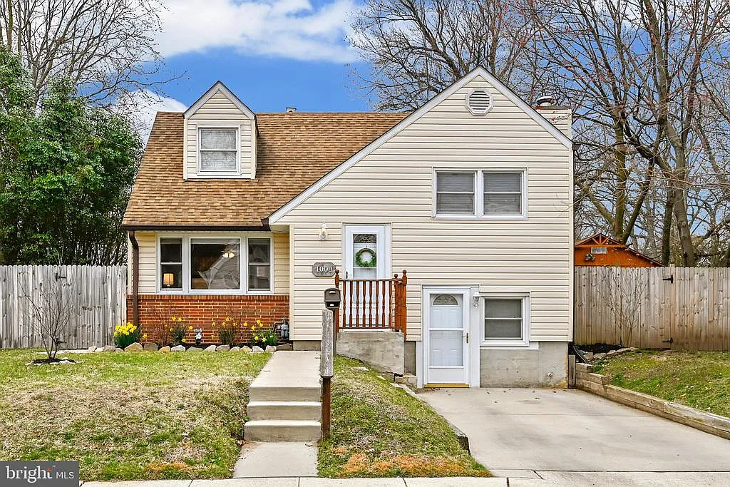 1008 Glenvilla Dr photo 1