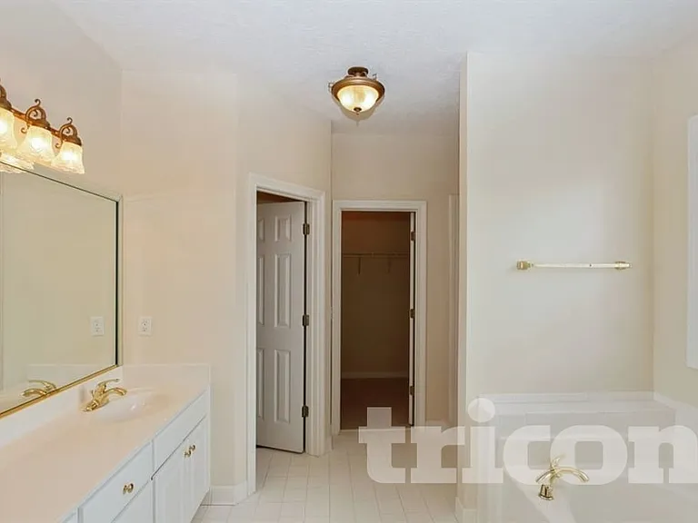 101 Crooked Creek Ct — Photo 14