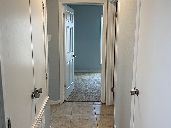 4th image of 2201 Carley St