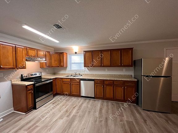 2nd image of 1009 Willard Dr
