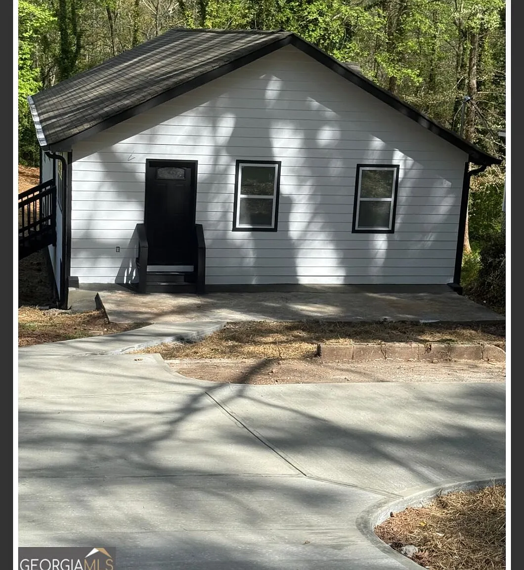 3 bed, 2.0 bath, 1198 sqft, $3,250 — Photo 1