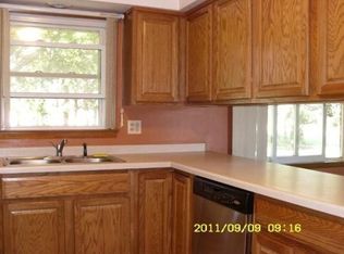 920 Viebahn St, Manitowoc, WI 54220