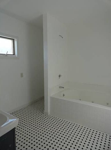 Bathroom - jacuzzi