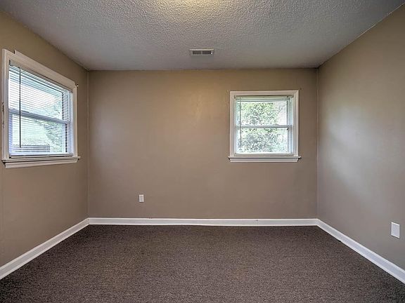 5th image of 51 Dearstone Dr Unit 1