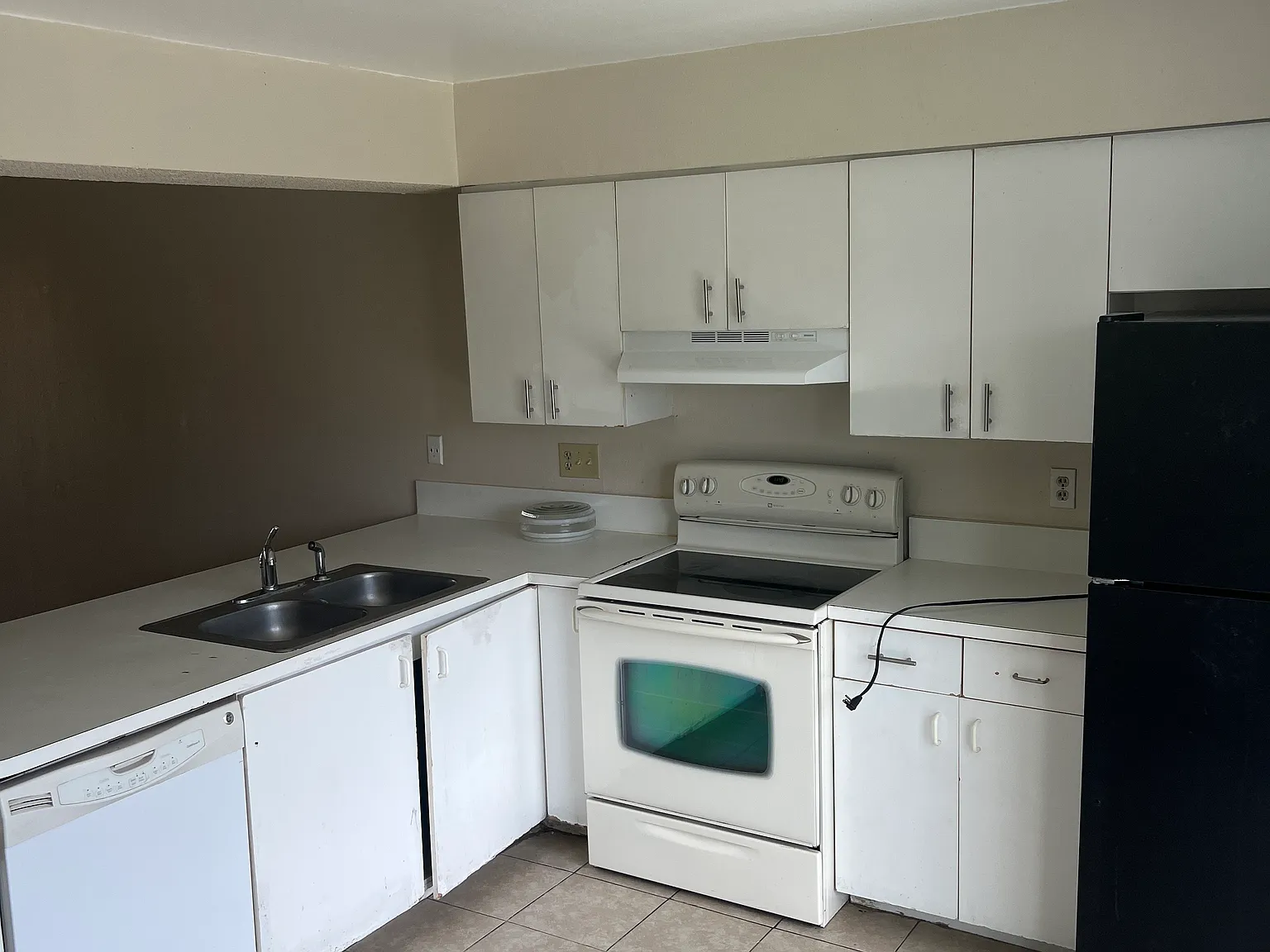3 bed, 1.5 bath, 1113 sqft, $1,700 — Photo 4