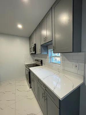 Rented by RA REALTY ASSOCIATES LLC | media 3