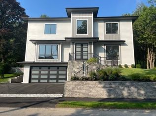 102 Booth St, Needham, MA 02494