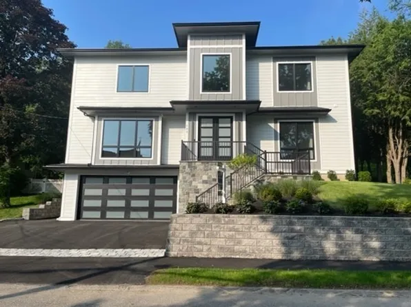 102 Booth St, Needham, MA 02494