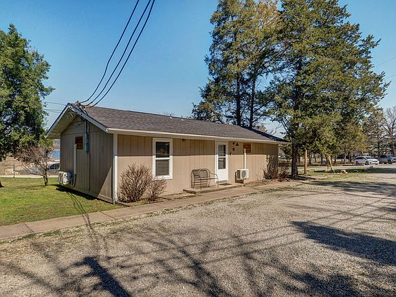 2nd image of 1715 Hideaway Road #B