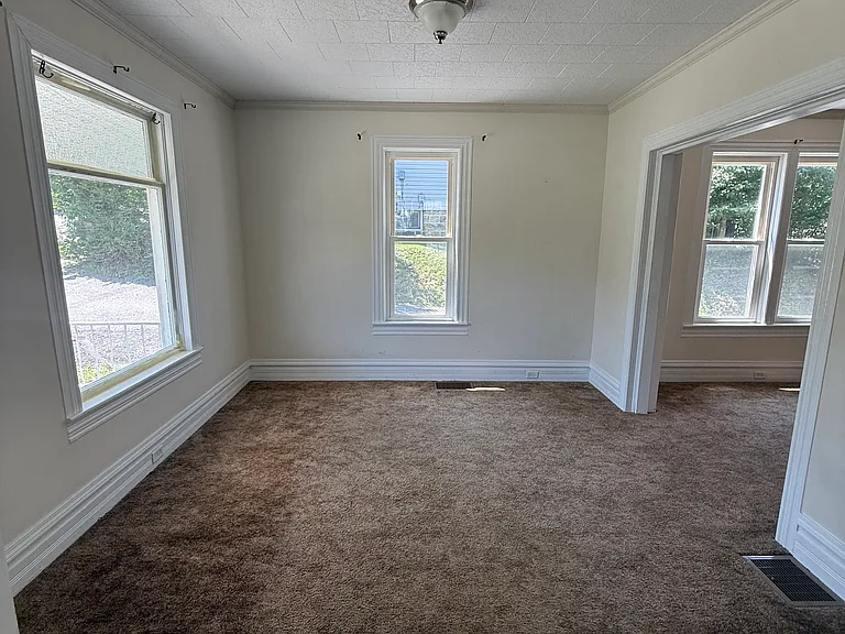 444 Pifer St — Photo 11
