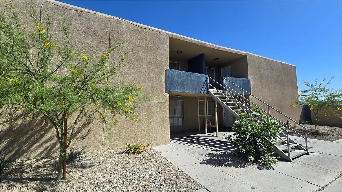 2 bed, 1.0 bath, 3356 sqft, $1,250 — Photo 1