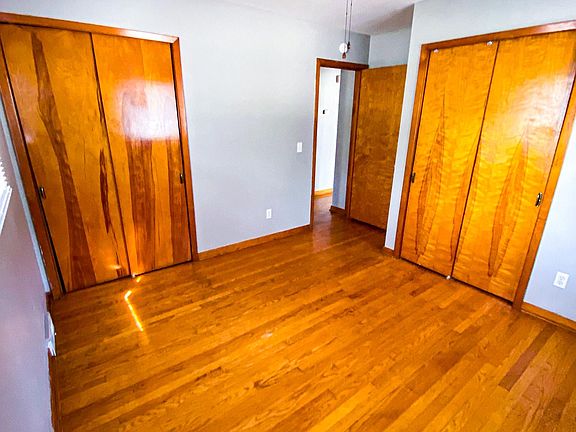 5th image of 3009 Edmond St