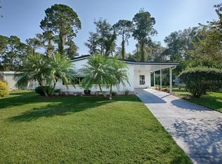 2816 Manatee Rd, Tavares, FL 32778